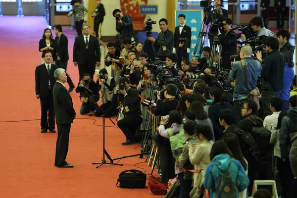 科技部部长王志刚也是第十三届全国人大第一次会议的代表 他在第十三届全国人大第一次会议第七次全体会议后接受采访 — 图库照片