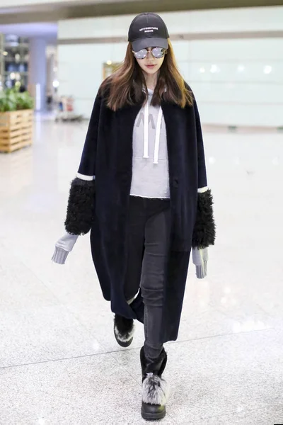 Mannequin Actrice Angelababy Arrive Aéroport International Pékin Après Avoir Tourné — Photo