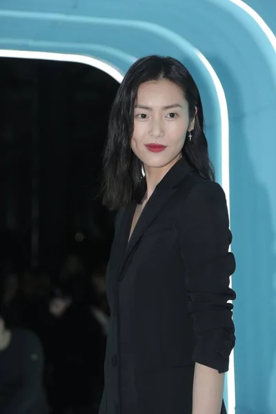 Supermodelo China Liu Wen Asiste Espectáculo Moschino Durante Semana Moda — Foto de Stock