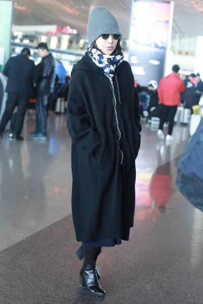 Actrice Chinoise Zhou Xun Est Photographiée Aéroport International Pékin Chine — Photo