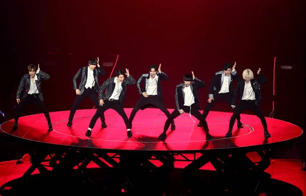 Taiwan Out Miembros Del Grupo Chicos Surcoreanos Super Junior Presentan — Foto de Stock