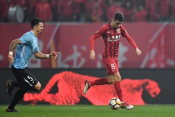 Jogador Futebol Brasileiro Oscar Direita Shanghai Sipg Dribla Contra Jogador — Fotografia de Stock