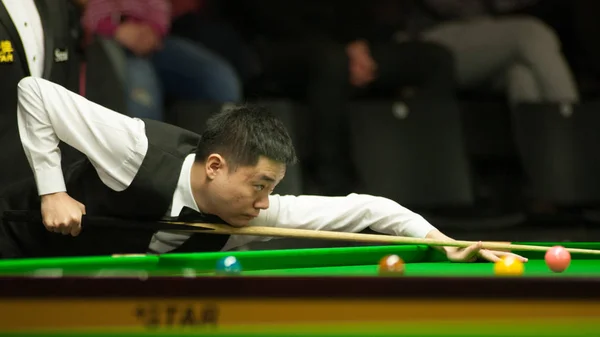 Ding Junhui China Juega Tiro Michael Georgiou Inglaterra Partido Primera — Foto de Stock