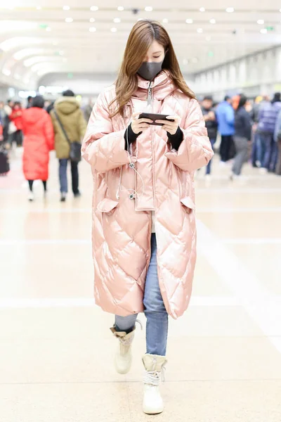 Chinese Model Sui Pictured Beijing Capital International Airport Beijing China — Stock Photo, Image