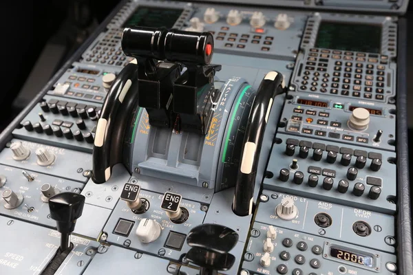 Vnitřní Pohled Pilotní Kabinu Airbusu Acj318 Provozované Jaber Aviation Abú — Stock fotografie