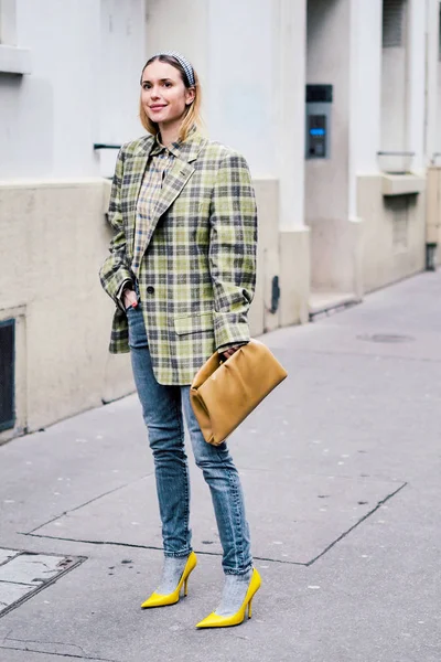 Passeios Pedestres Moda Rua Durante Paris Fashion Week Fall Winter — Fotografia de Stock