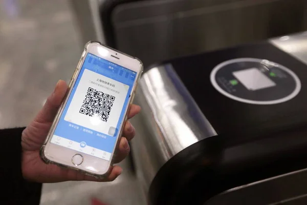 Passenger Puts Her Smartphone Turnstile Have Code Mobile App Scanned — Stock Photo, Image