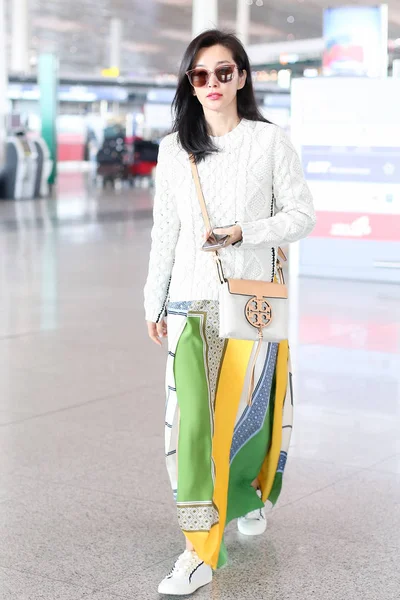 Attrice Cinese Bingbing Fotografata All Aeroporto Internazionale Pechino Capital Pechino — Foto Stock