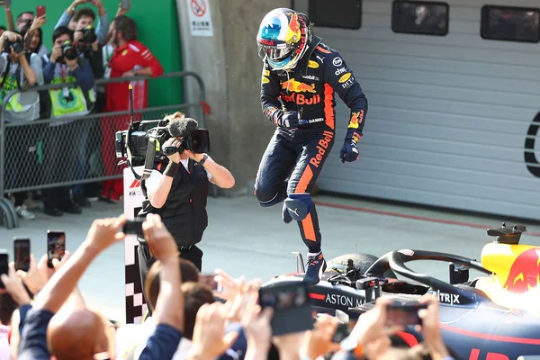 Daniel Ricciardo Piloto Australiano Red Bull Racing Comemora Após Vencer — Fotografia de Stock