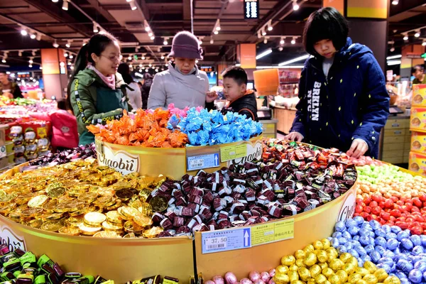 Residentes Chinos Locales Compran Bocadillos Para Próximo Festival Primavera Año — Foto de Stock