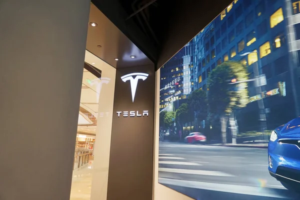 Datei Ansicht Eines Logos Einem Autohaus Von Tesla Shanghai China — Stockfoto