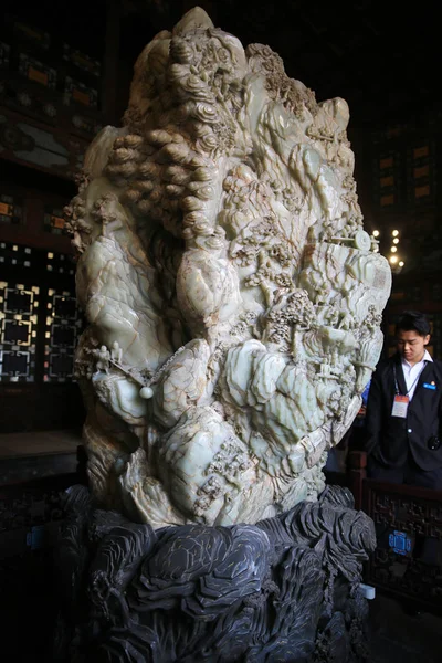 Нефритовая Скульптура Изображающая Древнюю Историю Легендарной Фигуры Великого Мудрый Король — стоковое фото