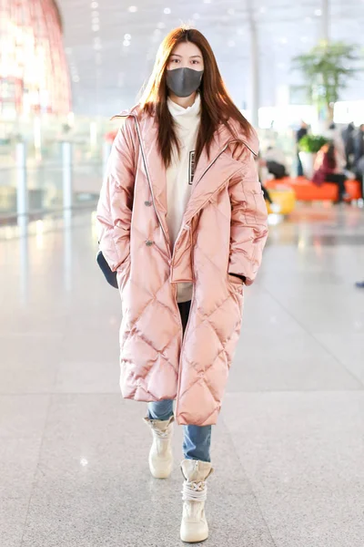 Chinese Model Sui Pictured Beijing Capital International Airport Beijing China — Stock Photo, Image