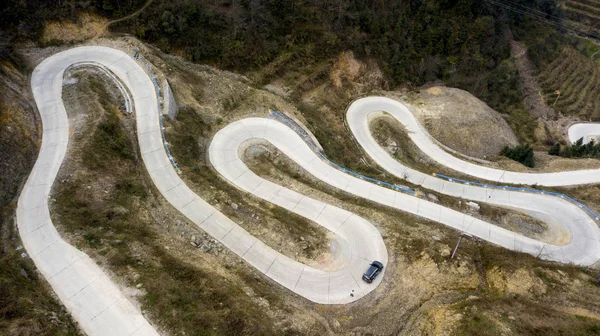 Luchtfoto Van Een Kronkelende Weg Rond Een Berg Congjiang County — Stockfoto