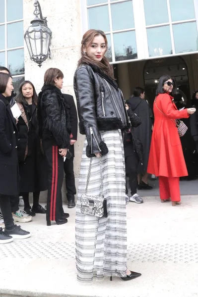 Atriz Hong Kong Angelababy Chega Para Desfile Dior Durante Queda — Fotografia de Stock