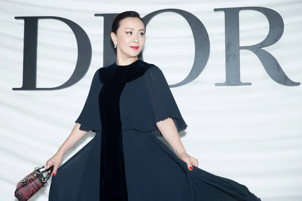 Hongkong Herečka Carina Lau Představuje Během Christian Dior Kolekce Jaro — Stock fotografie