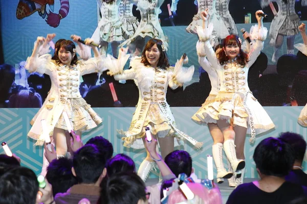 Členové Skupiny Dívka Japonského Dívčího Ske48 Provádět Výstavě Anime C3Afa — Stock fotografie