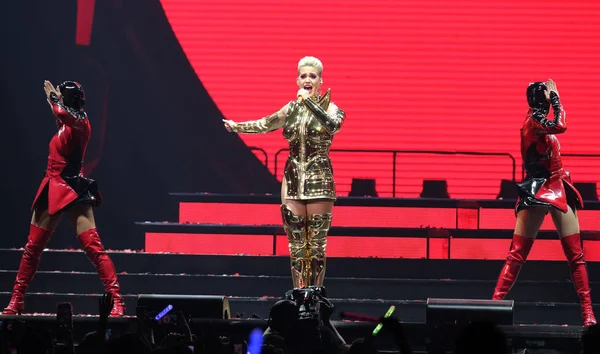 美国歌手卡瑟琳 伊丽莎白 哈德森 被专业称为凯蒂 她在台湾台北举行的 演唱会上表演 2018年4月4日 — 图库照片