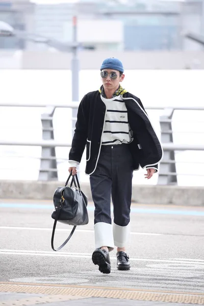 Members South Korean Boy Group Shinee Arrive Airport Seoul South — Stock Photo, Image