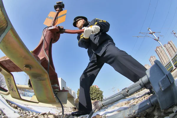 Year Old Chinese Switchman Liu Jun Labors Passenger Train Maintenance — Stock Photo, Image