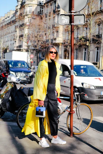 Passeios Pedestres Moda Rua Durante Paris Fashion Week Fall Winter — Fotografia de Stock