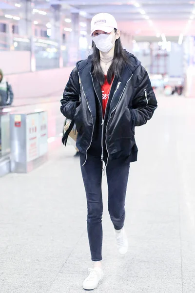 Modelo Chinês Mengyao Mais Conhecido Como Ming Retratado Aeroporto Internacional — Fotografia de Stock