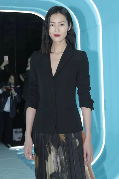 Supermodelo Chinesa Liu Wen Participa Show Moschino Durante Queda Milan — Fotografia de Stock