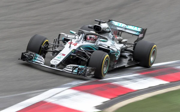 British Driver Lewis Hamilton Mercedes Steers His Car Practice Session — Stock Photo, Image