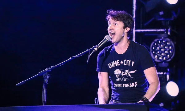 Cantante Inglés James Blunt Actúa Durante Concierto Shanghái China Abril — Foto de Stock