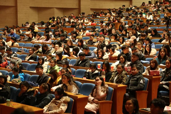 Chińskich Studentów Wziąć Udział Wykładzie Rocznych Egzaminów Podyplomowych Hall Nan — Zdjęcie stockowe
