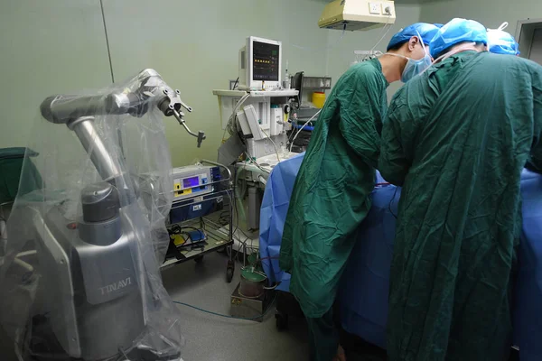 Robot Chirurgical Tinavi Tianji Chinois Est Photographié Dans Une Salle — Photo