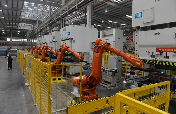 Robot Arms Gree Trabaja Una Fábrica Ciudad Changsha Provincia Hunan —  Fotos de Stock