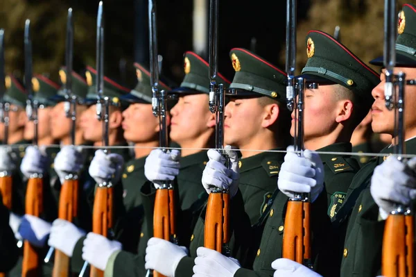 Die Ehrengarde Der Chinesischen Volksbefreiungsarmee Pla Nimmt Nach Der Zeremonie — Stockfoto