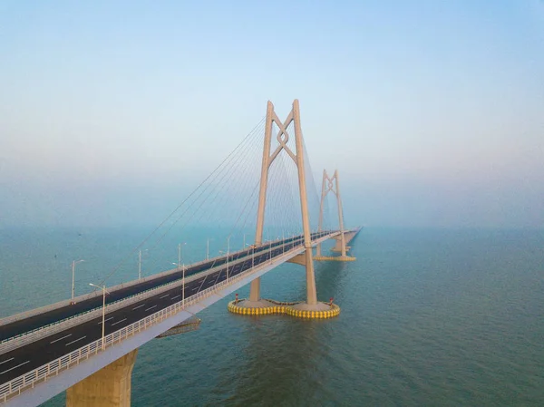 世界最長のクロス海橋 香港香港 マカオ橋 橋の主要な仕事は 2017 日に中国南部の広東省珠海市に完成した後の航空写真 — ストック写真