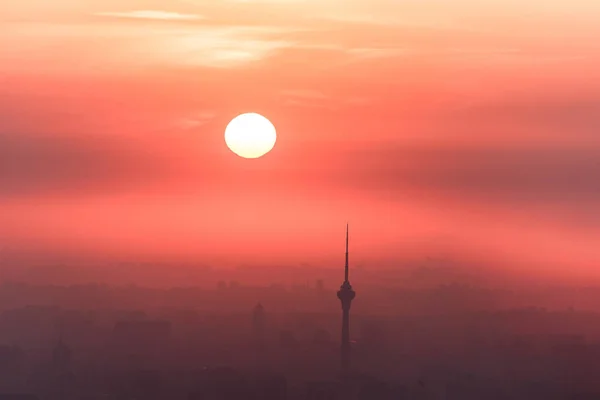 Die Sonne Geht Von Osten Über Dem Morgenglühen Himmel Peking — Stockfoto