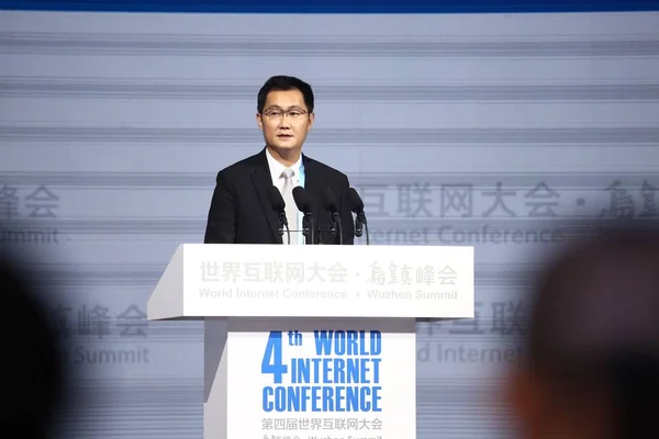 Ponny Huateng Ordförande Och Tencent Holdings Ltd Levererar Ett Tal — Stockfoto