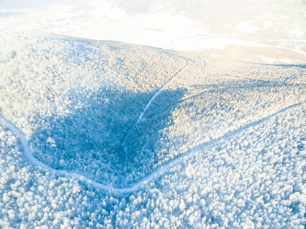 Paisaje Una Montaña Cubierta Nieve Ciudad Arxan Región Autónoma Mongolia — Foto de Stock