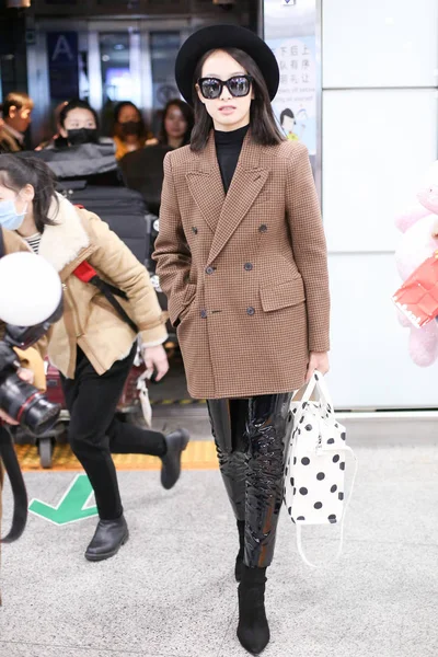 Chinese Zangeres Actrice Victoria Song Song Qian Arriveert Bij Beijing — Stockfoto