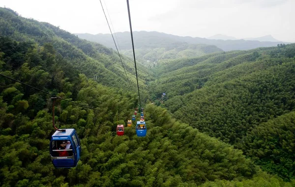 Turistas Pegam Teleféricos Para Ver Floresta Bambu Mar Bambu Shunan — Fotografia de Stock