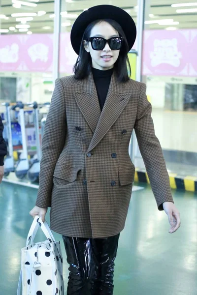 Cantante Attrice Cinese Victoria Song Song Qian Arriva All Aeroporto — Foto Stock