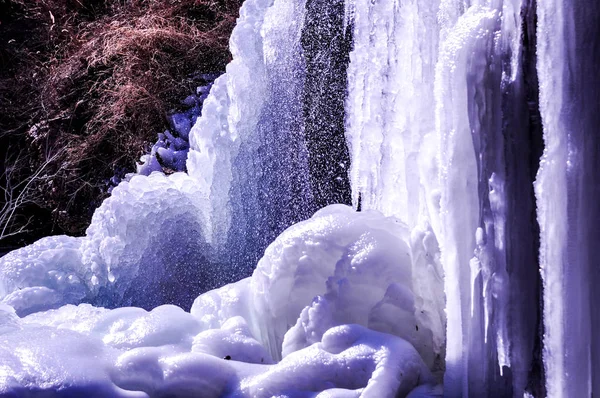 Paisaje Una Cascada Hielo Artificial Área Escénica Shenquan Gorge Distrito — Foto de Stock