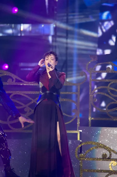 Hong Kong Énekesnő Sandy Lam Végzi 2019 Dragon Újévi Koncert — Stock Fotó