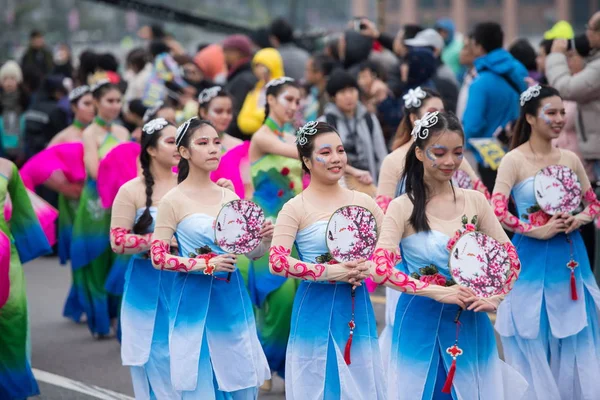 Wykonawców Wziąć Udział Paradzie International Makau Okazji Rocznicy Makau Powrotu — Zdjęcie stockowe