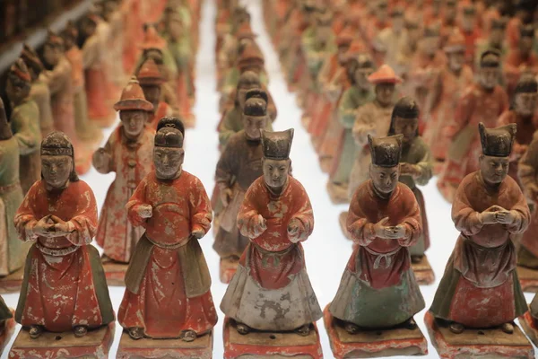 300 Figuras Cerâmica Desenterradas Túmulos Que Remontam Dinastia Ming Exibidas — Fotografia de Stock