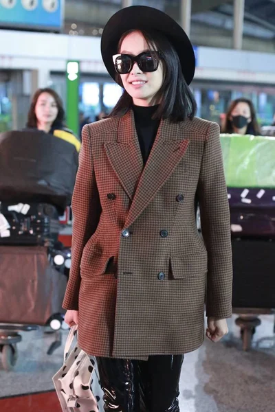 中国歌手 女演员维多利亚 宋或宋谦于2017年12月5日抵达北京首都国际机场 — 图库照片