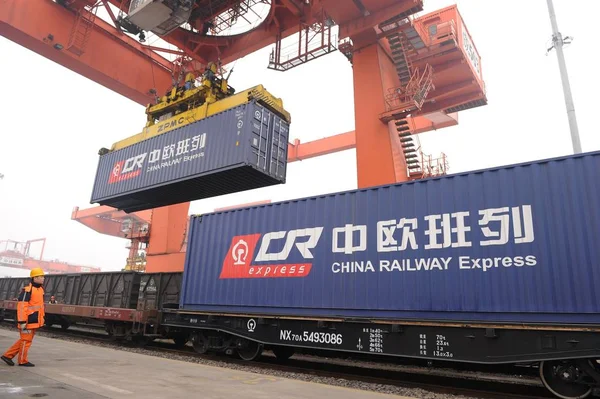 Freight Train China Railway Express Being Loaded Container Station Chengdu — Stock Photo, Image