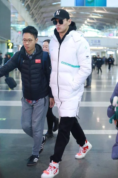 中国游泳奥运冠军孙杨将于2018年12月30日抵达北京首都国际机场 — 图库照片