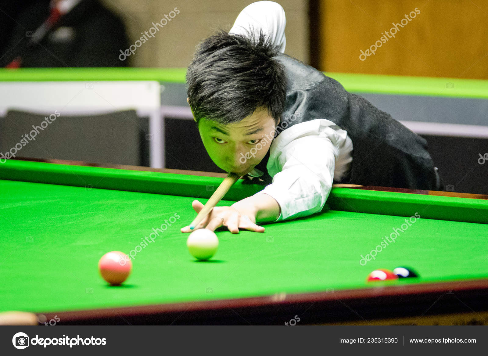 Lyu Haotian China Plays Shot Marco Hong Kong Final Match
