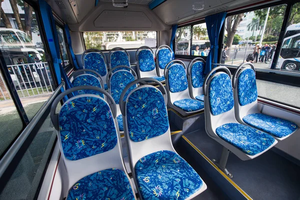 Vista Interior Ônibus Autônomo Uma Rua Durante Operações Julgamento Cidade — Fotografia de Stock