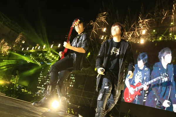 Miembros Banda Rock Taiwanesa Mayday Tocan Concierto Life Tour 2017 —  Fotos de Stock